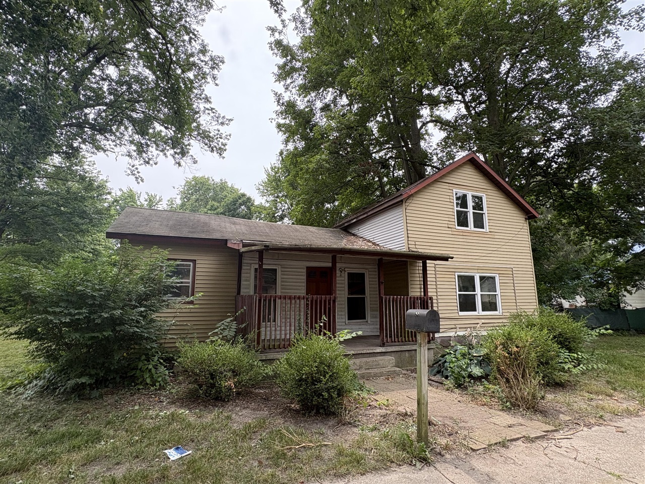 1st image of 212 W South St, Hartford, MI 49057 | MLS# 70547131