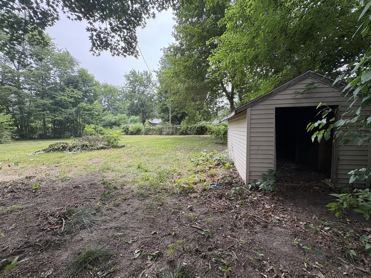 2nd image of 212 W South St, Hartford, MI 49057 | MLS# 70547131