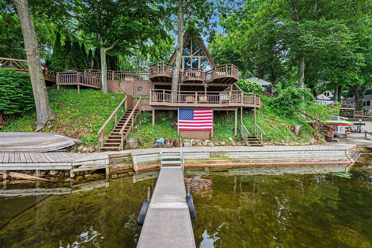 1st image of 25862 Shore Dr, Lawton, MI 49065 | MLS# 70547146