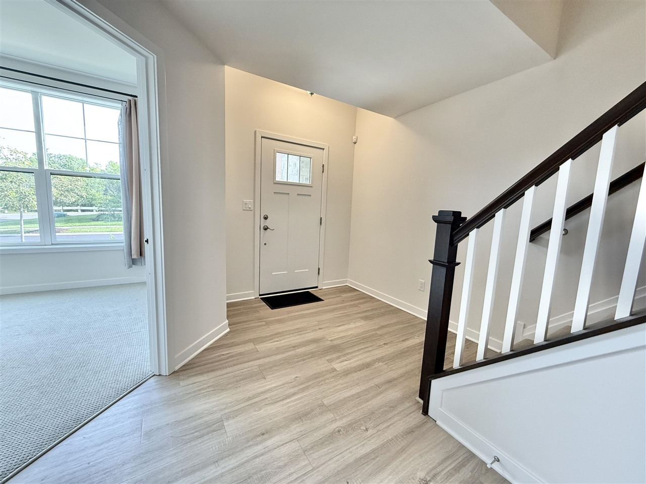 2nd image of 2752 S Spurway Dr, Ann Arbor, MI 48105 | MLS# 70547149