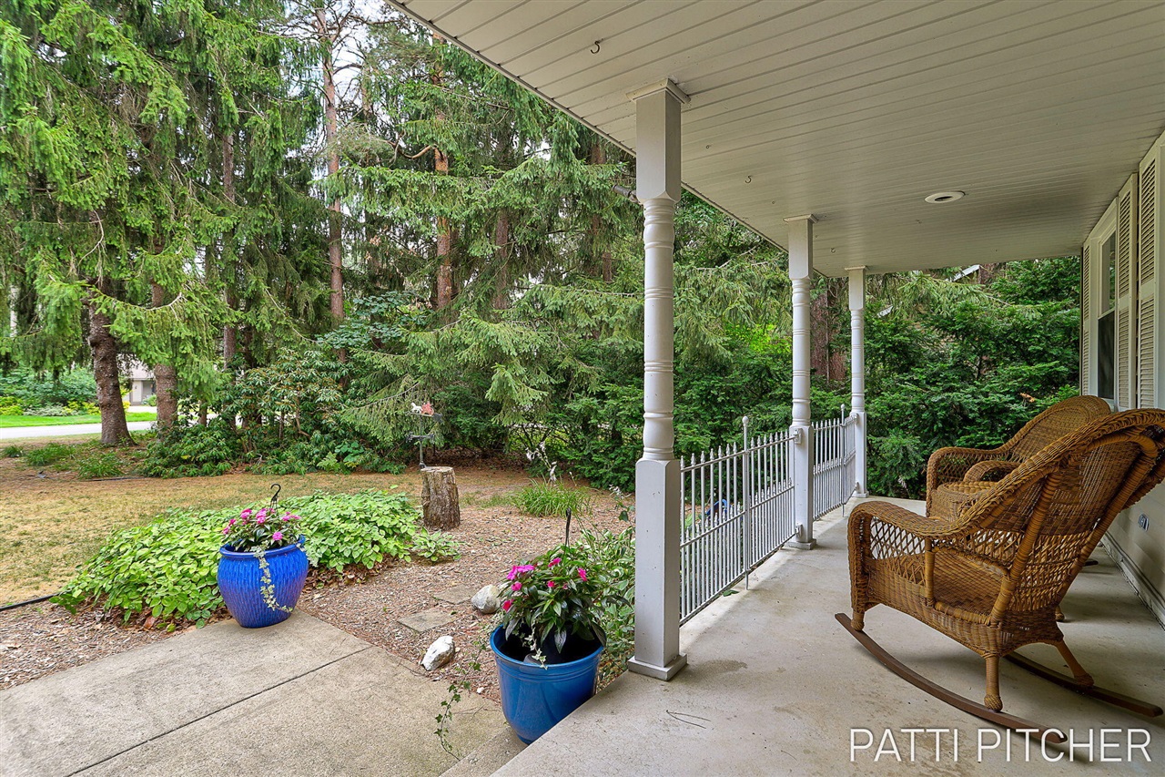 3rd image of 13369 Forest Park Dr, Grand Haven, MI 49417 | MLS# 70547163