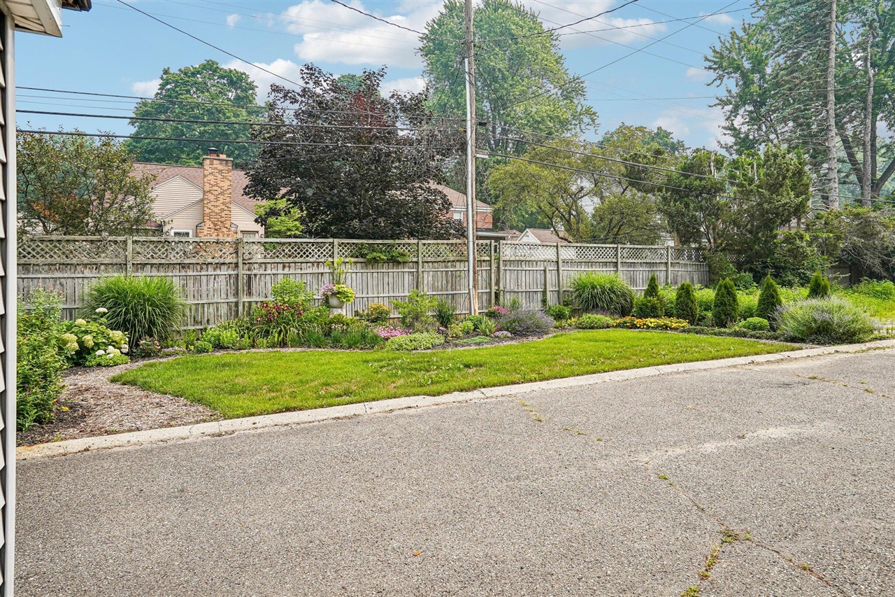 37th image of 1212 Washtenaw Ave, Ypsilanti, MI 48197 | MLS# 70547171
