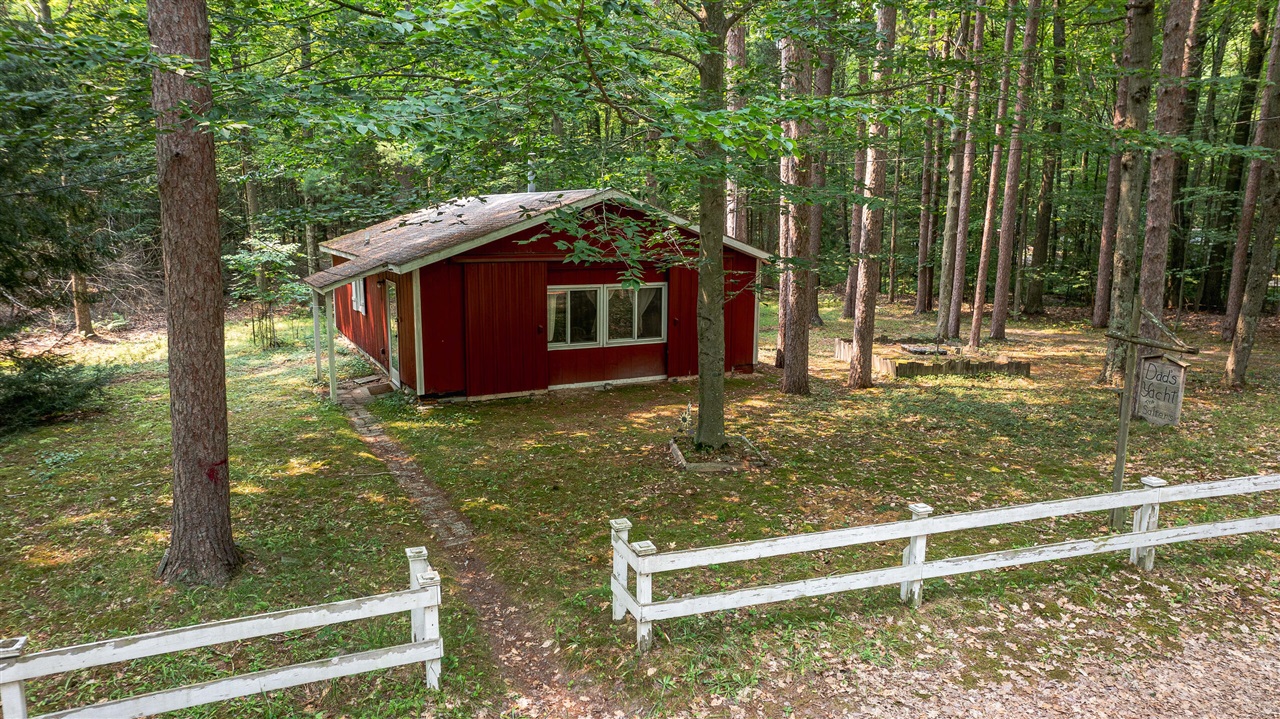 1st image of 7211 Northern Dr, Pentwater, MI 49449 | MLS# 70547189