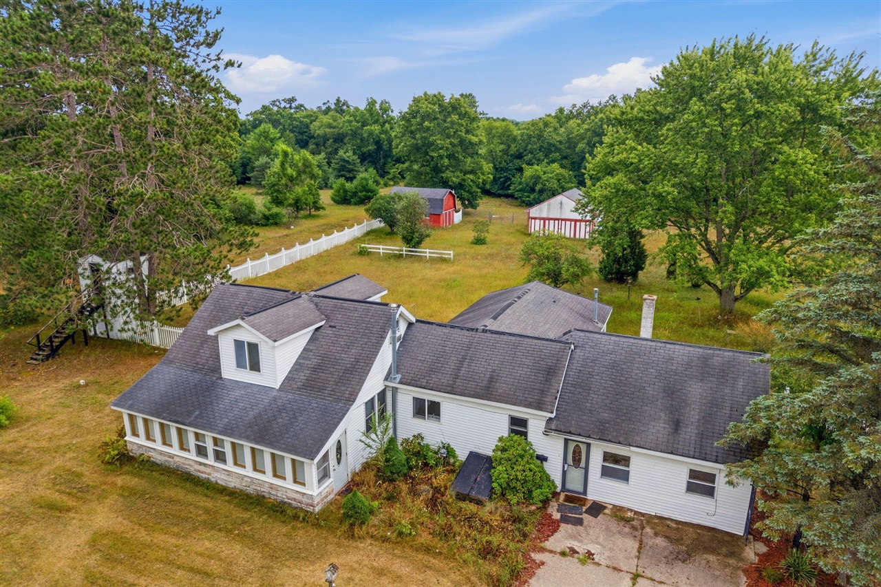 3rd image of 14160 New Millpond Rd, Big Rapids, MI 49307 | MLS# 70547195
