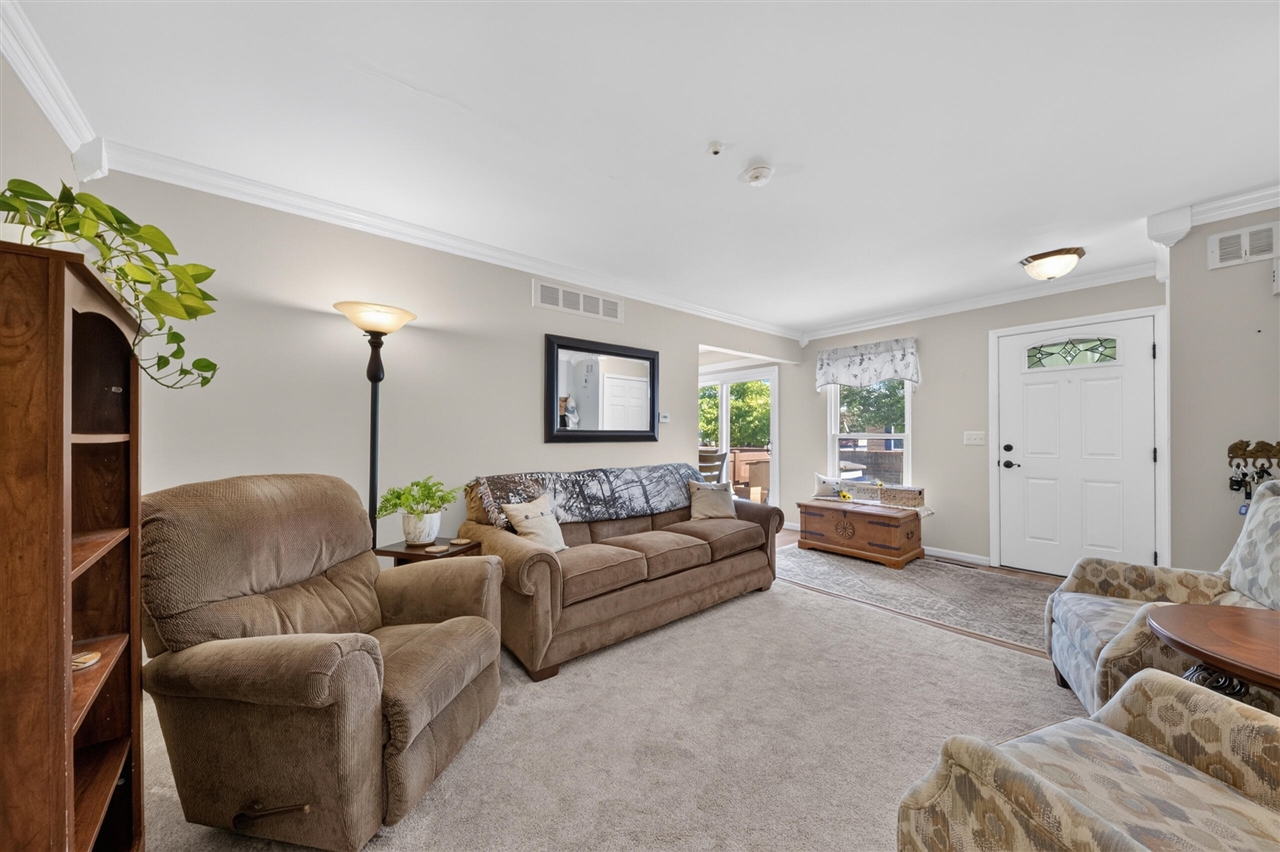 4th image of 41222 Southwind Dr, Canton, MI 48188 | MLS# 70547198