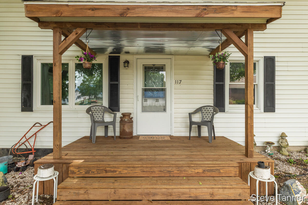 4th image of 117 W Pine St, Edmore, MI 48829 | MLS# 70547207