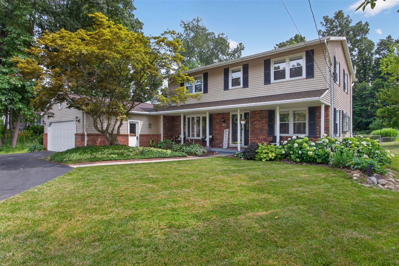 1st image of 3125 Fawn Ln, Jackson, MI 49201 | MLS# 70547208