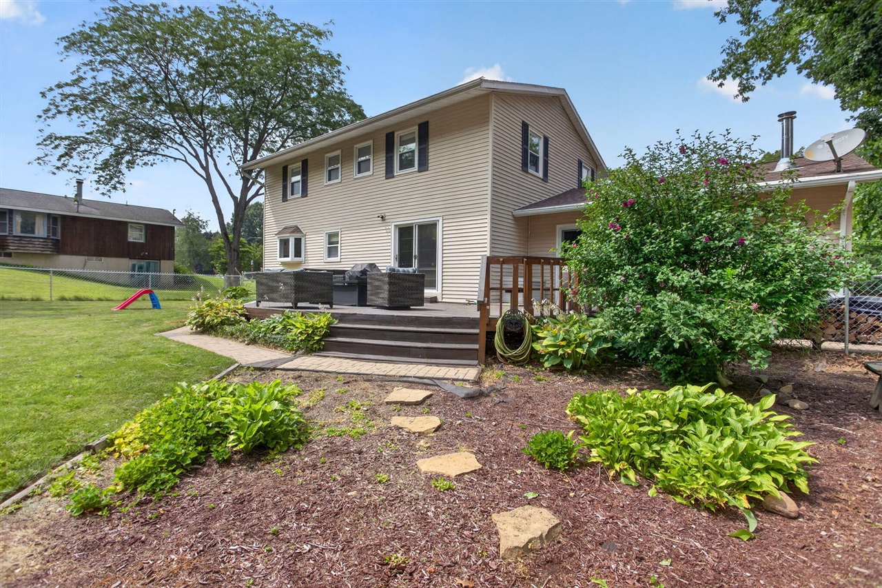 2nd image of 3125 Fawn Ln, Jackson, MI 49201 | MLS# 70547208