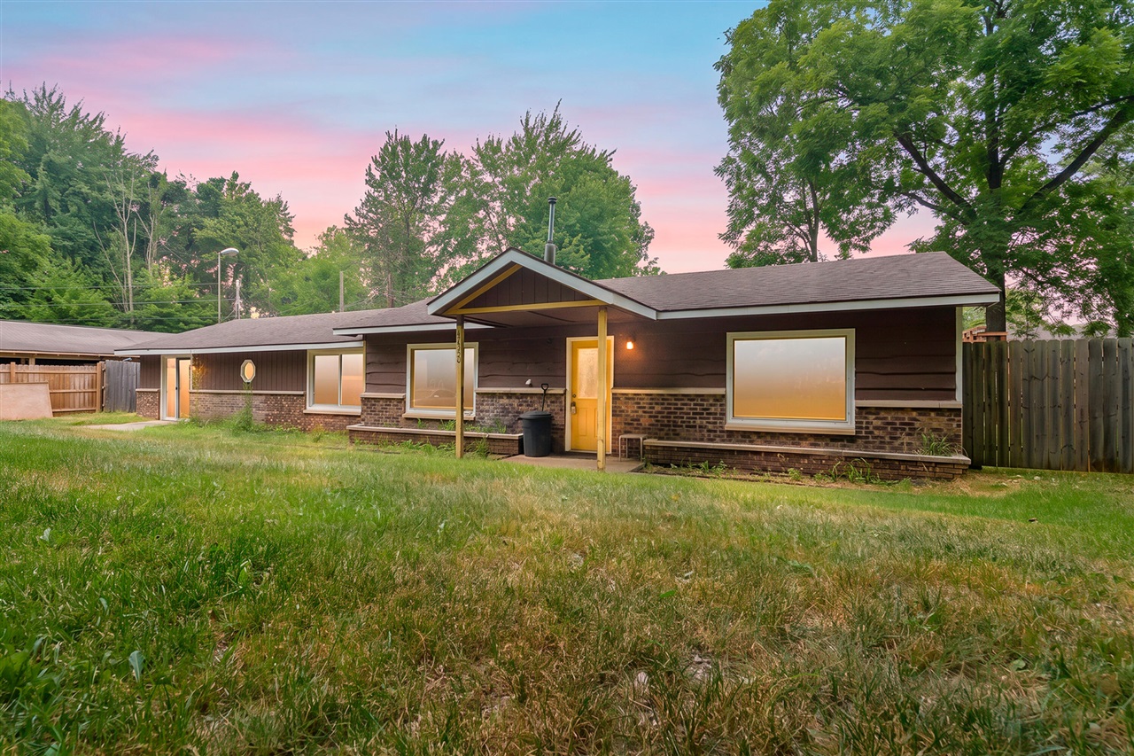 1st image of 47350 Flagler Rd, Bloomingdale, MI 49026 | MLS# 70547212