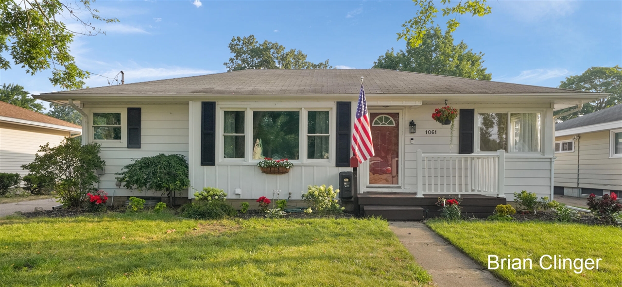 1st image of 1061 Den Hertog St, Wyoming, MI 49509 | MLS# 70547242