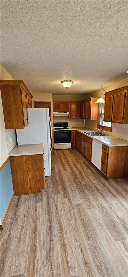 3rd image of 2572-2574 Prairie St, Wyoming, MI 49519 | MLS# 70547250