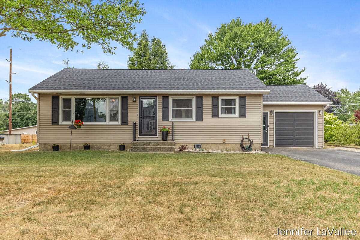 1st image of 11283 Brown Ave, Allendale, MI 49401 | MLS# 70547256