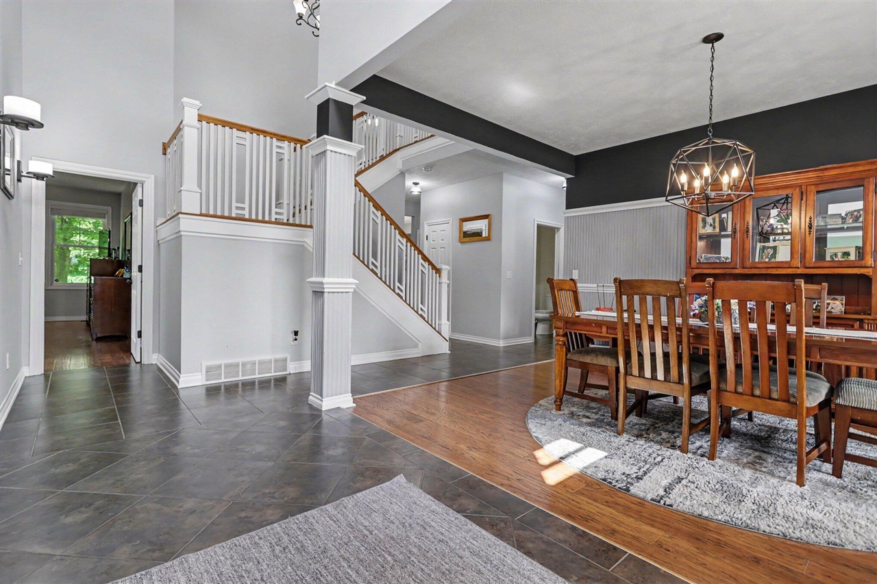 3rd image of 182 Woodhaven Dr, Battle Creek, MI 49015 | MLS# 70547294