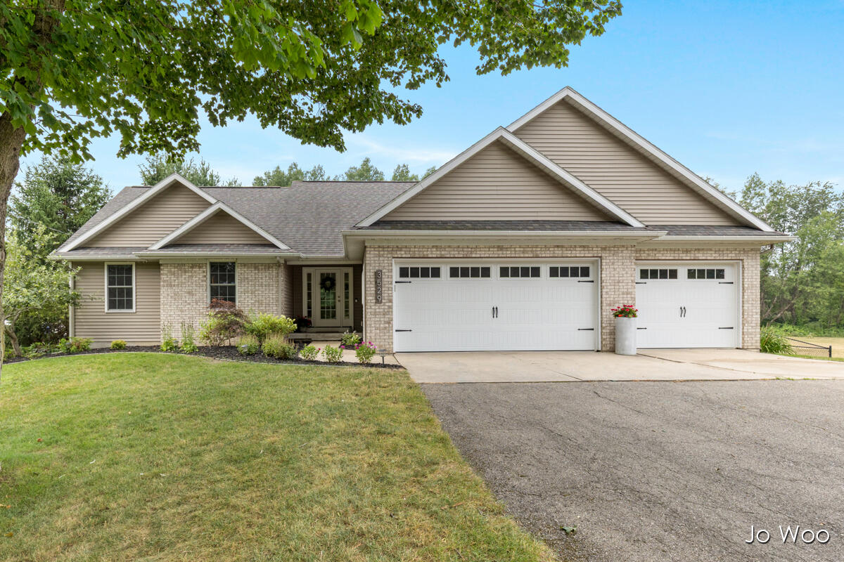 1st image of 3529 Buttrick Ave, Ada, MI 49301 | MLS# 70547302
