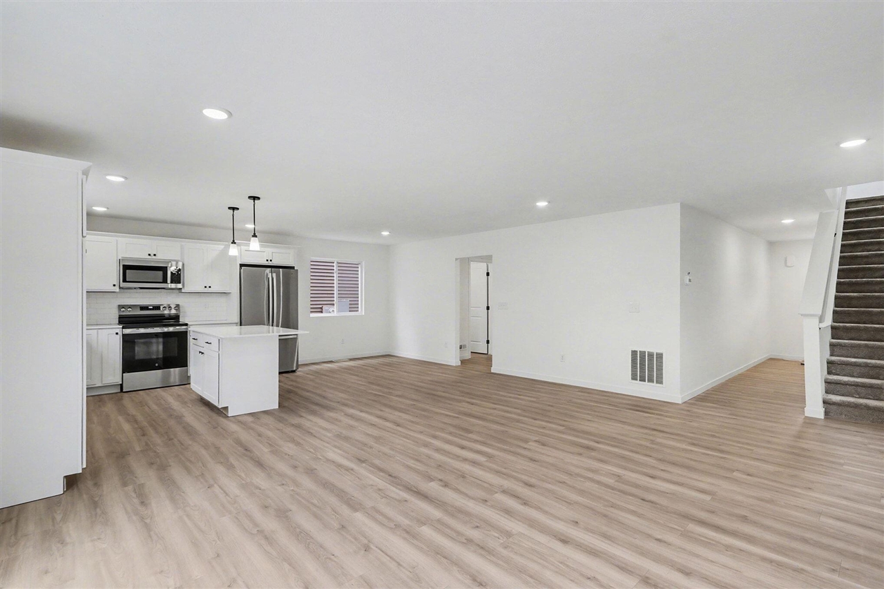 Photo 2 of Sale Pending at 370 Sherman St, Allegan, MI 49010 | MLS# 70547307 | Listing updated on 2026-09-05