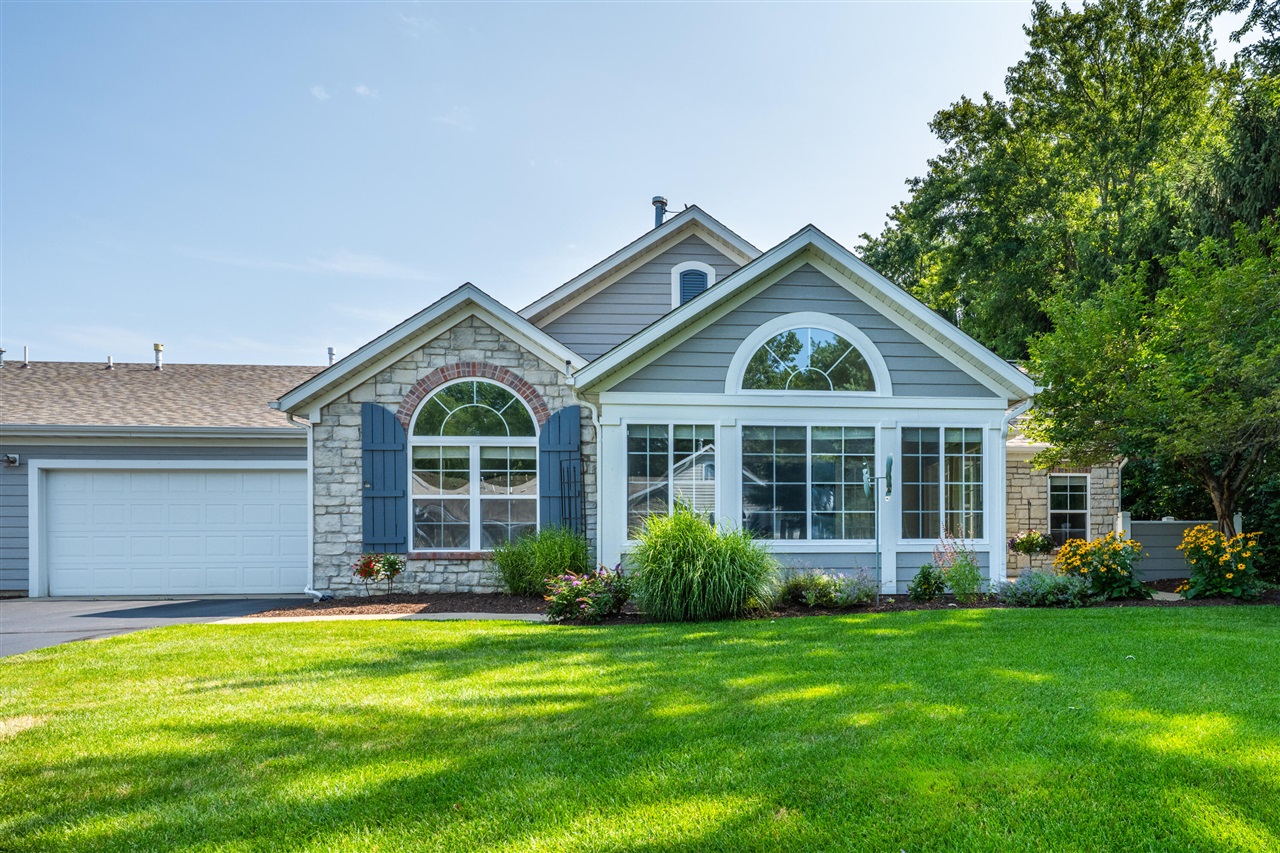 1st image of 2822 Villa Ln, Benton Harbor, MI 49022 | MLS# 70547329