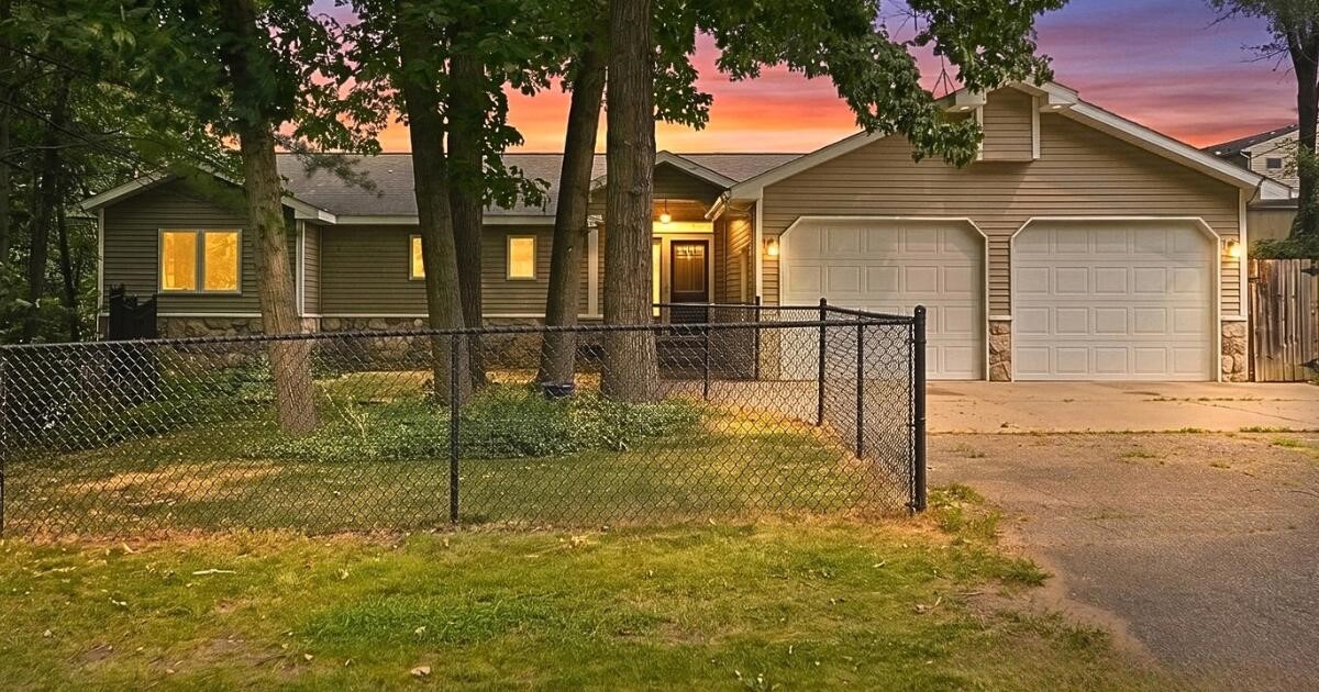 Photo 1 of Single family home for sale at 4864 Westshire Dr, Comstock Park, MI 49321 | MLS# 70547337 | Listing updated on 2026-09-27