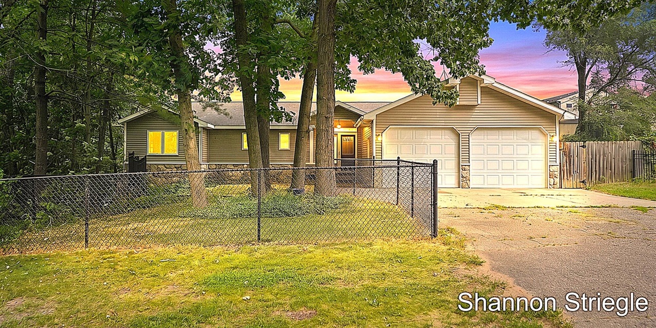 Photo 1 of Single family home for sale at 4864 Westshire Dr, Comstock Park, MI 49321 | MLS# 70547337 | Listing updated on 2026-09-16