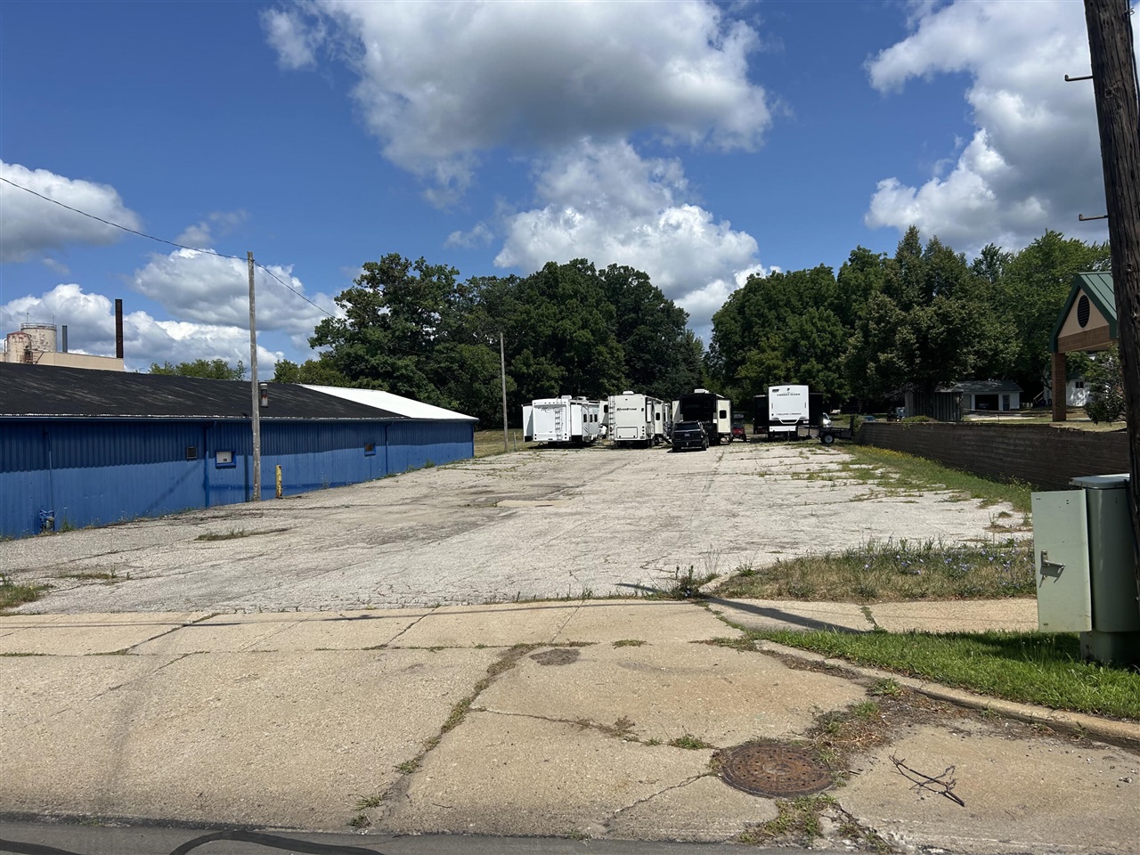 1st image of 219 W Main St, Elsie, MI 48831 | MLS# 70547346