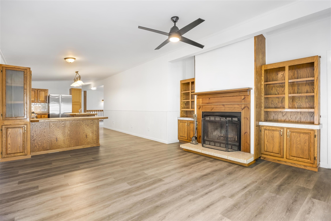 3rd image of 830 Pinewood Ave, Battle Creek, MI 49014 | MLS# 70547349