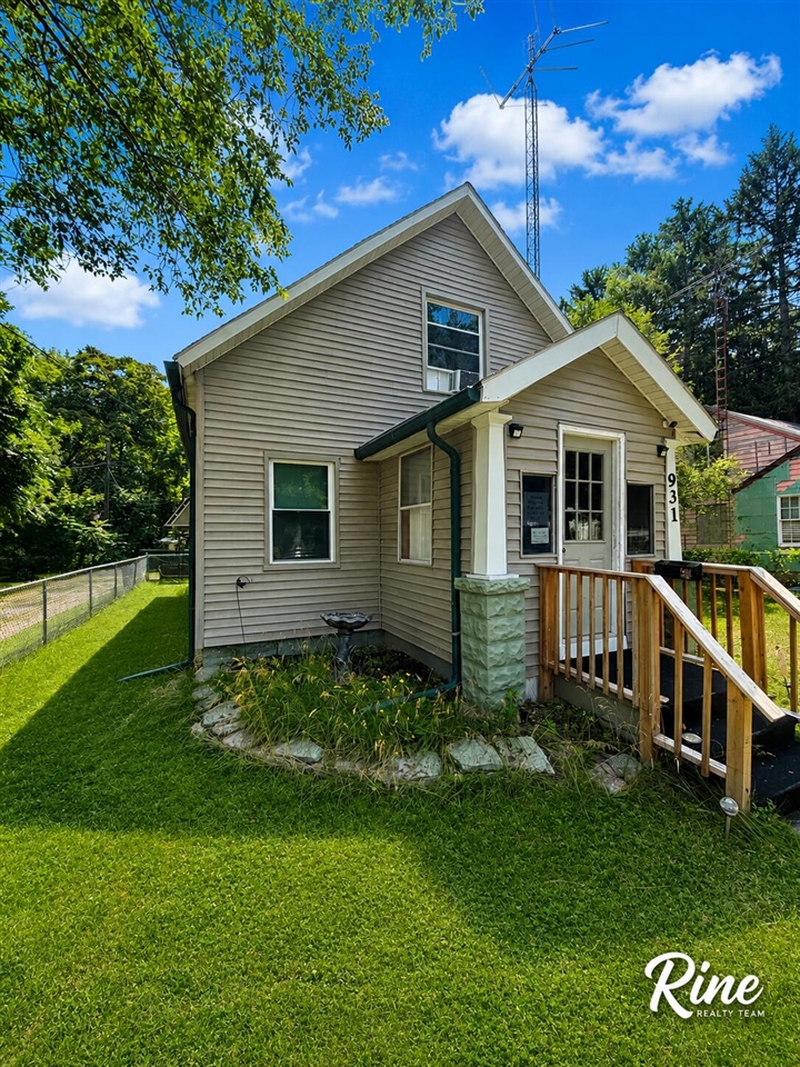 1st image of 931 Jennings Ave, Benton Harbor, MI 49022 | MLS# 70547363
