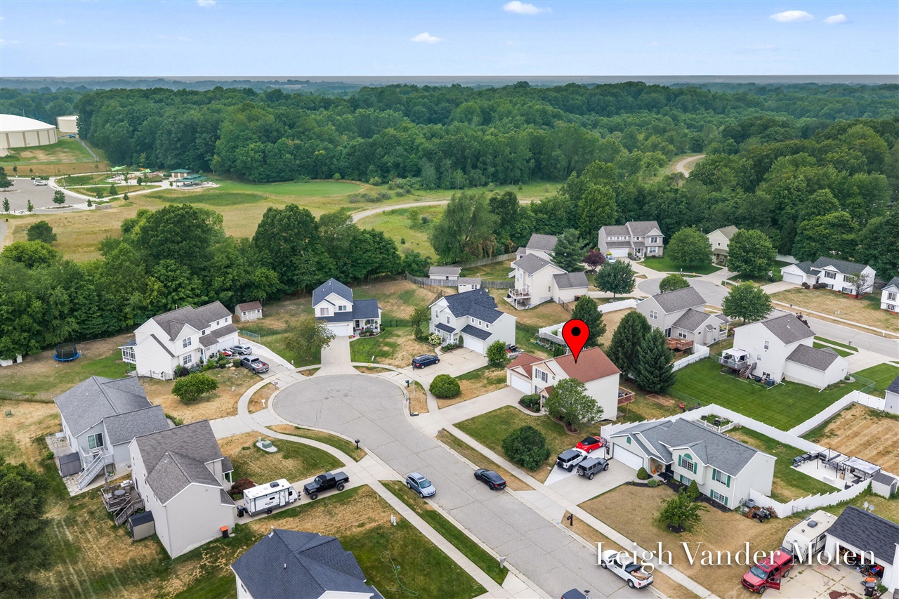 5th image of 1811 Creed Ct, Wyoming, MI 49519 | MLS# 70547379