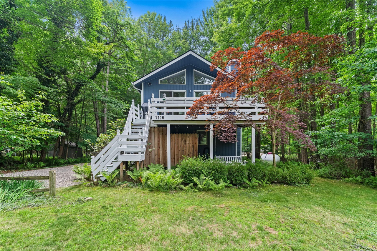 1st image of 7126 Ridgeway St, Fennville, MI 49408 | MLS# 70547386