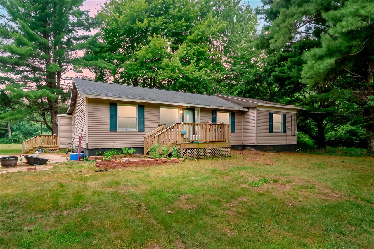 1st image of 75583 24th Ave, South Haven, MI 49090 | MLS# 70547392