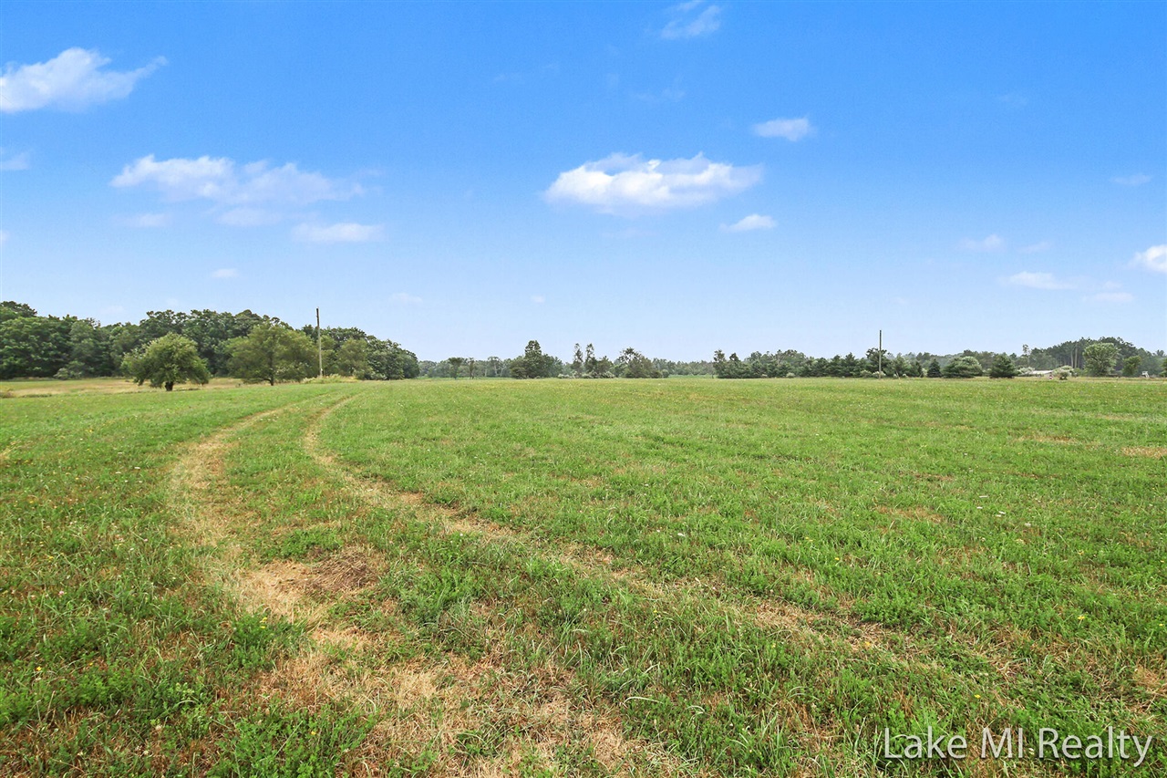 2nd image of 12650 Jefferson Rd, Morley, MI 49336 | MLS# 70547408
