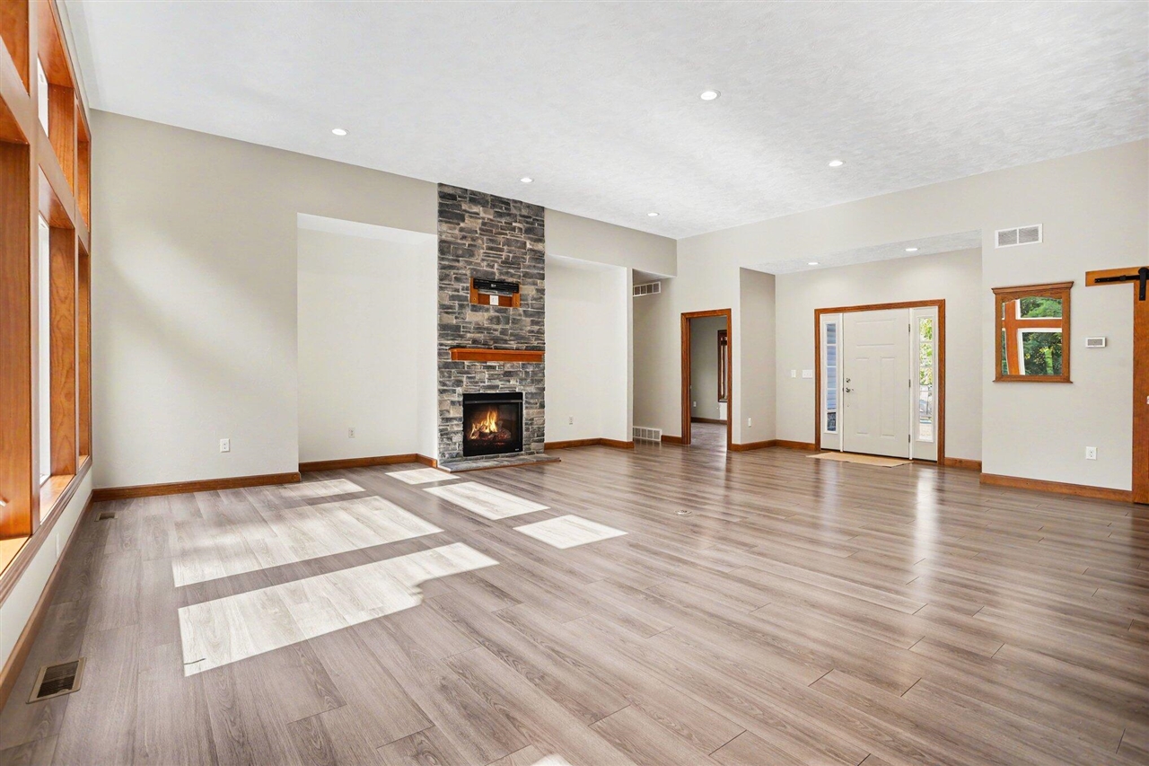 5th image of 395 S Wattles Rd, Battle Creek, MI 49014 | MLS# 70547411