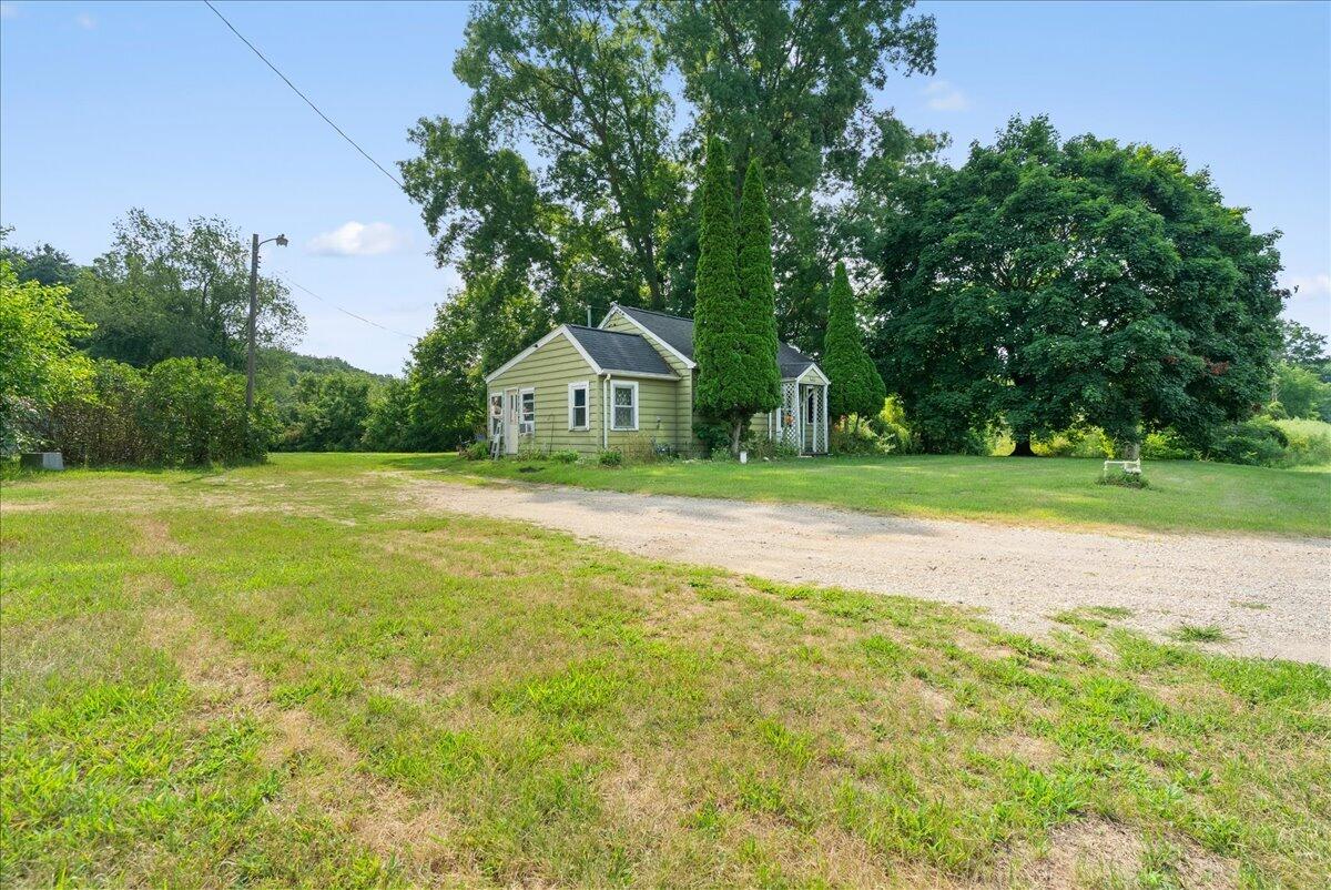 36th image of 14133 North Ave, Bellevue, MI 49021 | MLS# 70547427