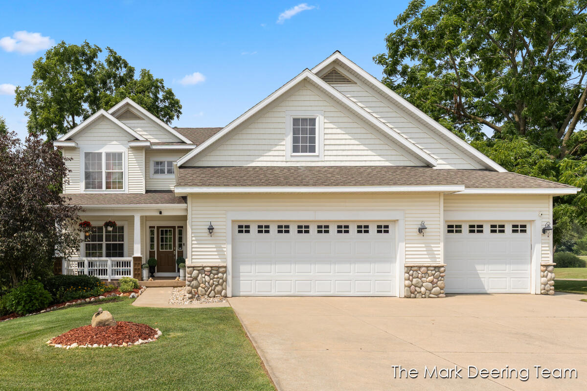 2nd image of 3127 Royal Hannah Dr, Rockford, MI 49341 | MLS# 70547428