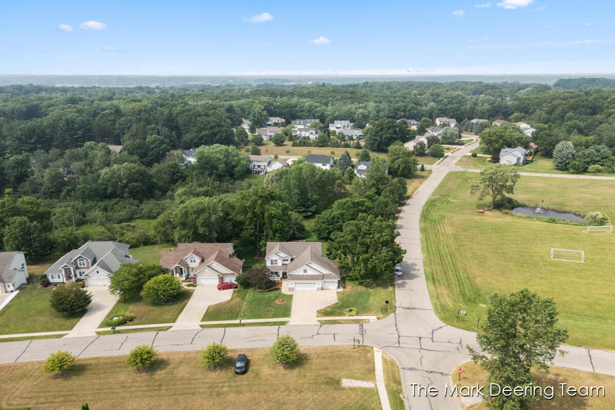 55th image of 3127 Royal Hannah Dr, Rockford, MI 49341 | MLS# 70547428