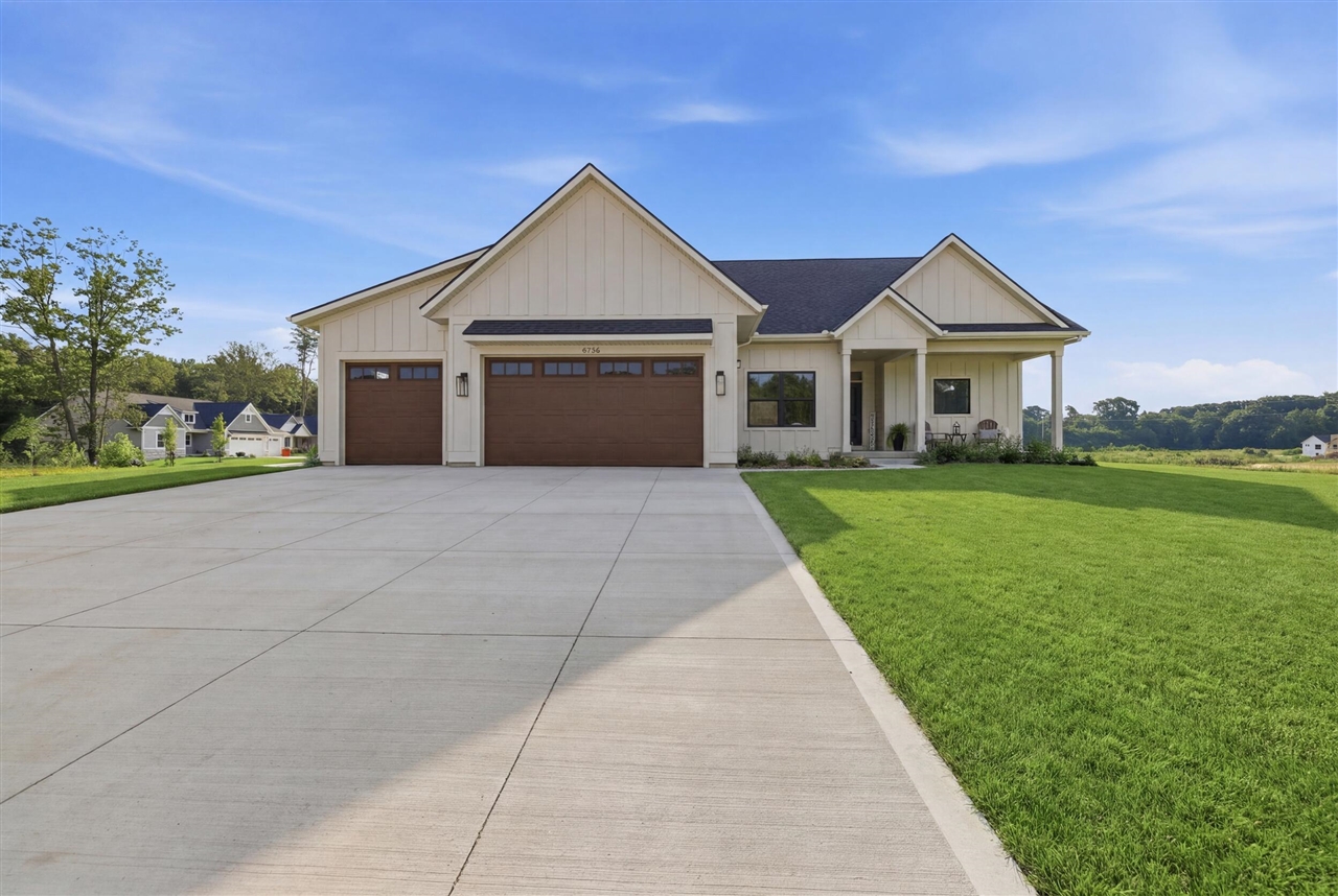 1st image of 4736 Lexem Dr, Hudsonville, MI 49426 | MLS# 70547445