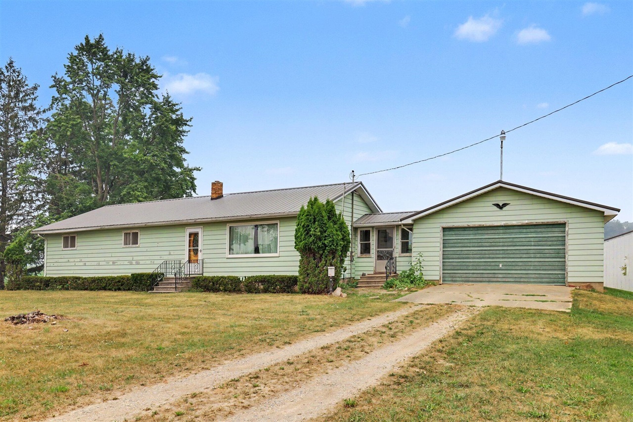 4th image of 524 Hubbell Rd, Orleans, MI 48865 | MLS# 70547464