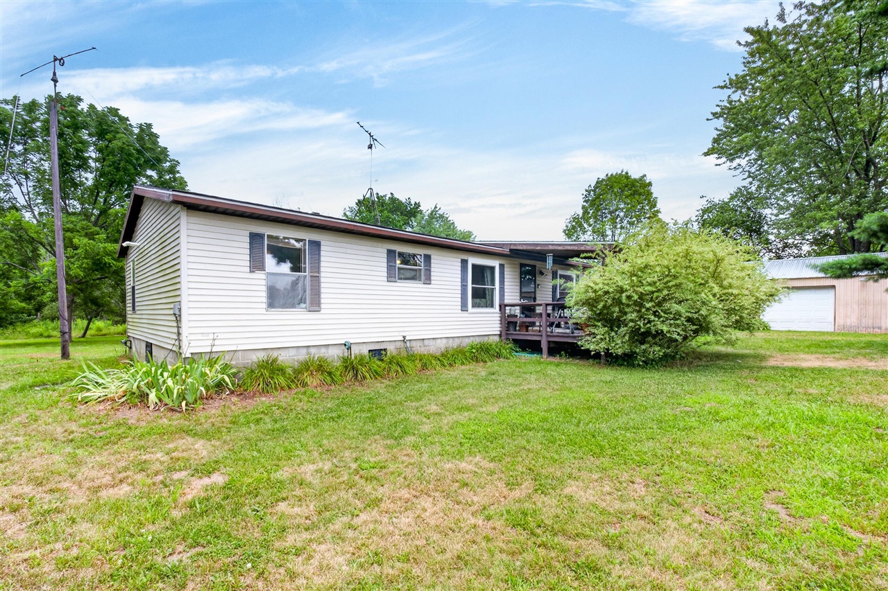 1st image of 42956 6th Ave, Bloomingdale, MI 49026 | MLS# 70547479
