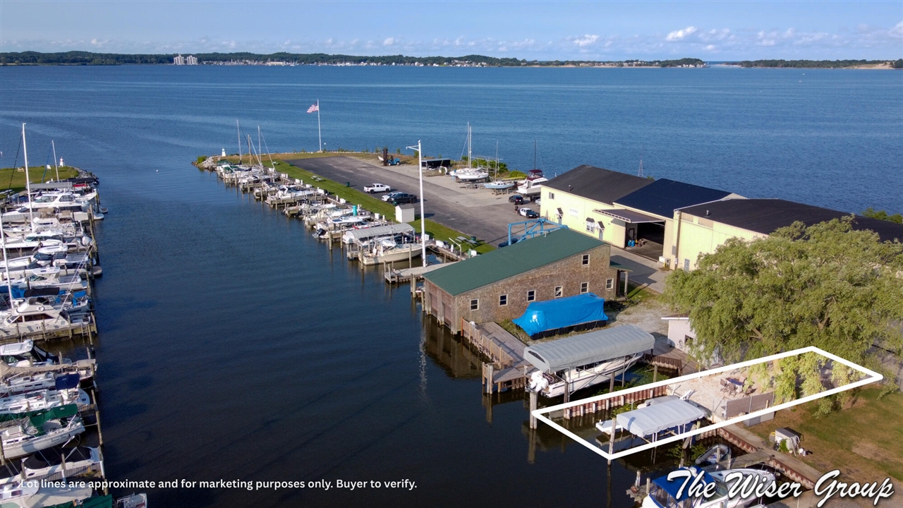 Homes for sale in Muskegon, MI | 332 Cihak St, Muskegon, MI 49445 | MLS# 70547480