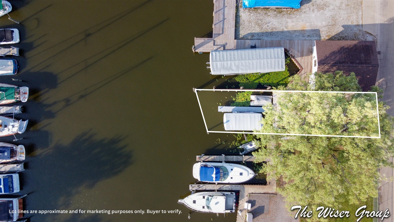 Homes for sale in Muskegon, MI | 332 Cihak St, Muskegon, MI 49445 | MLS# 70547480