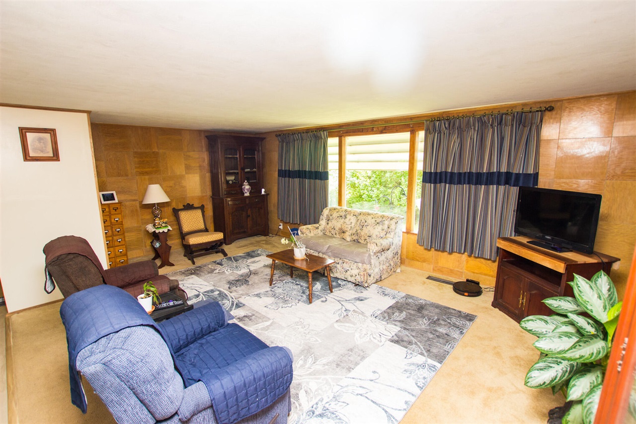 3rd image of 119 Cross St, Dowagiac, MI 49047 | MLS# 70547491