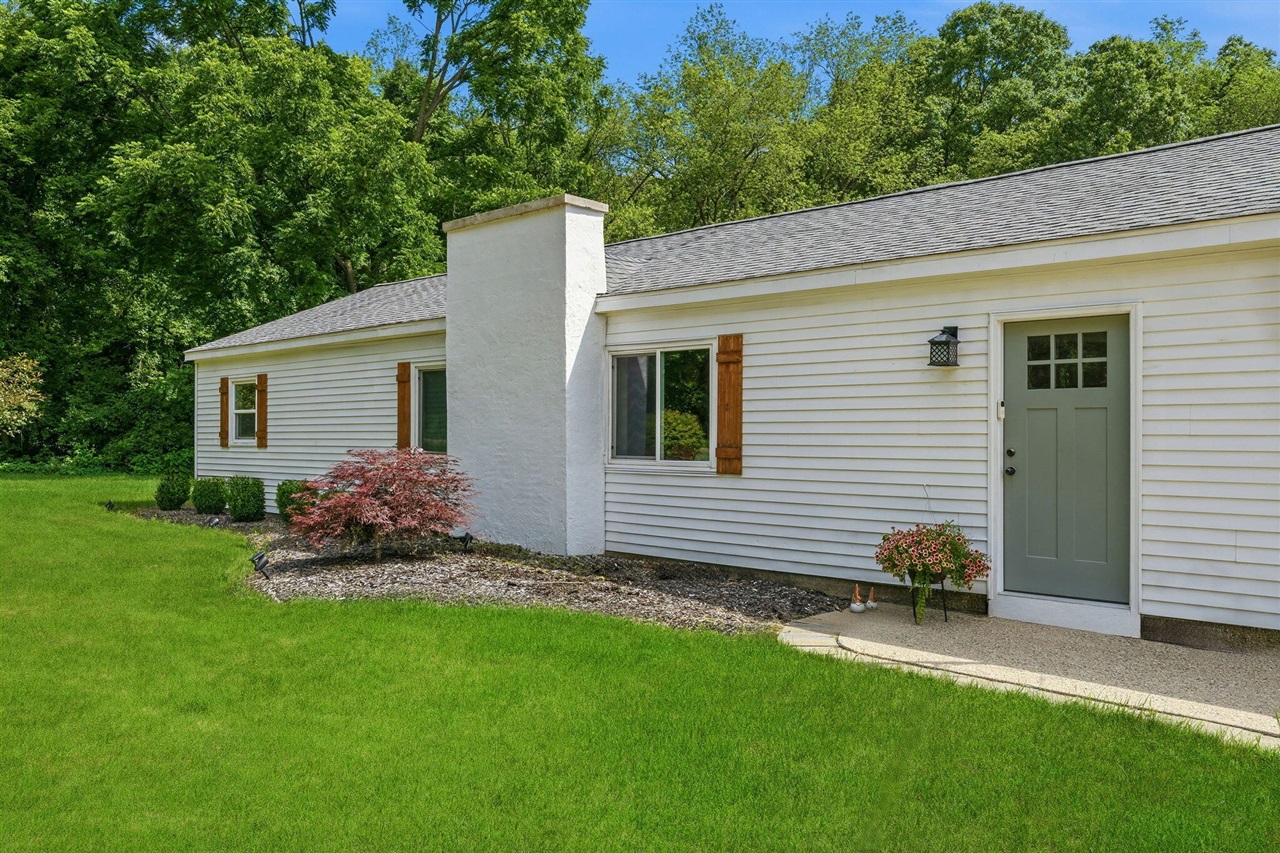 1st image of 6436 Myers Lake Ave, Rockford, MI 49341 | MLS# 70547520