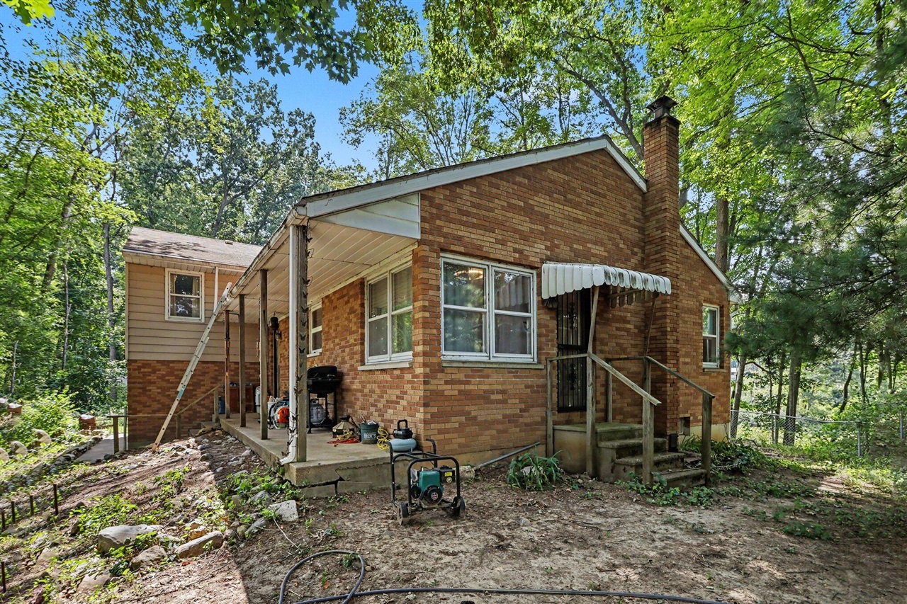 1st image of 11091 W Dr, Bellevue, MI 49021 | MLS# 70547549