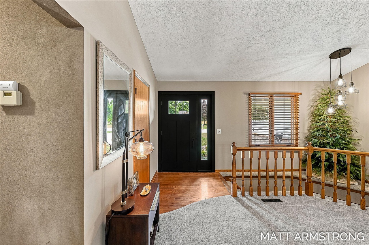 3rd image of 7070 Rolling Hills Dr, Hudsonville, MI 49426 | MLS# 70547553