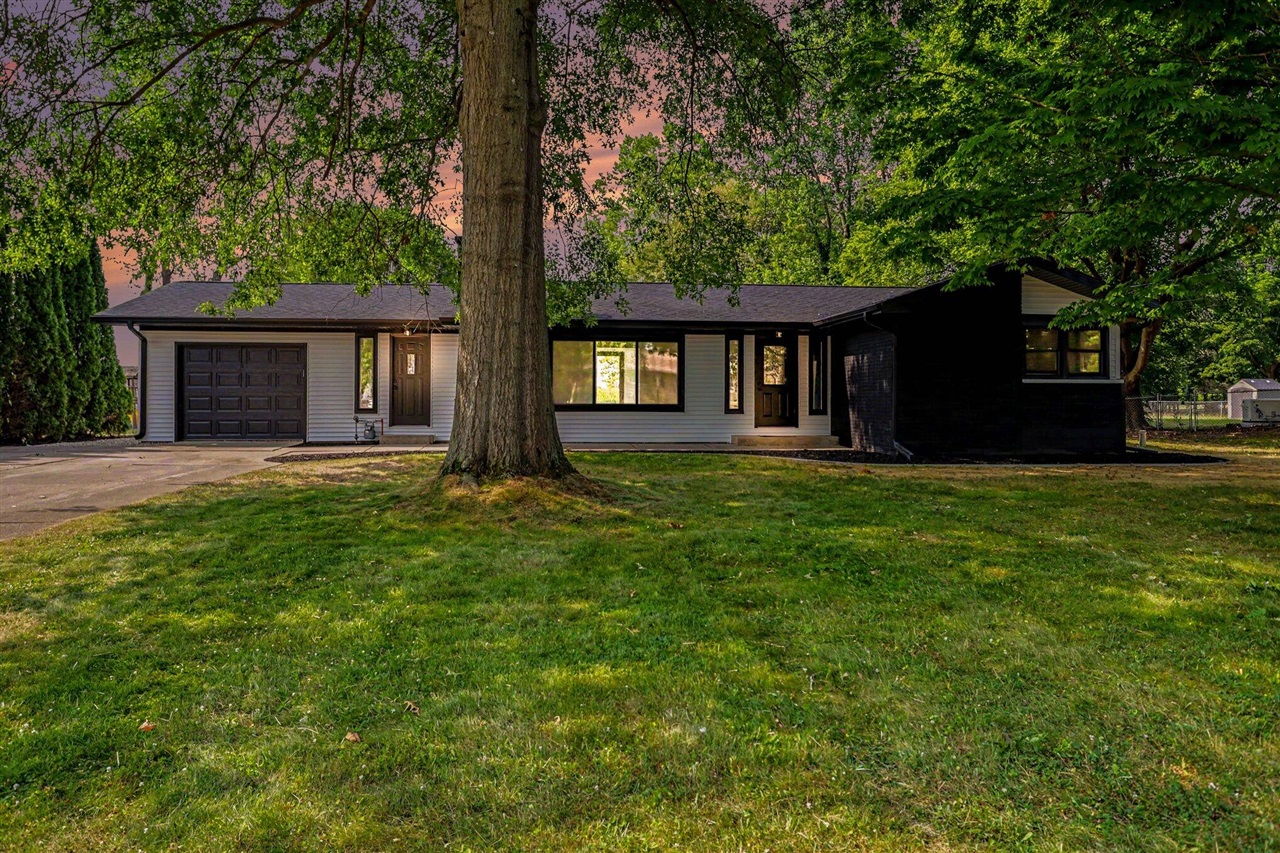 1st image of 220 Pennbrook Trl, Battle Creek, MI 49017 | MLS# 70547556