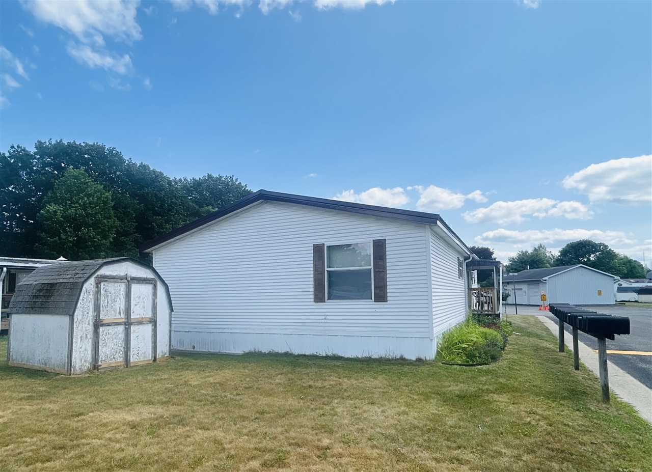 5th image of 1219 Royal Dr, Fremont, MI 49412 | MLS# 70547558
