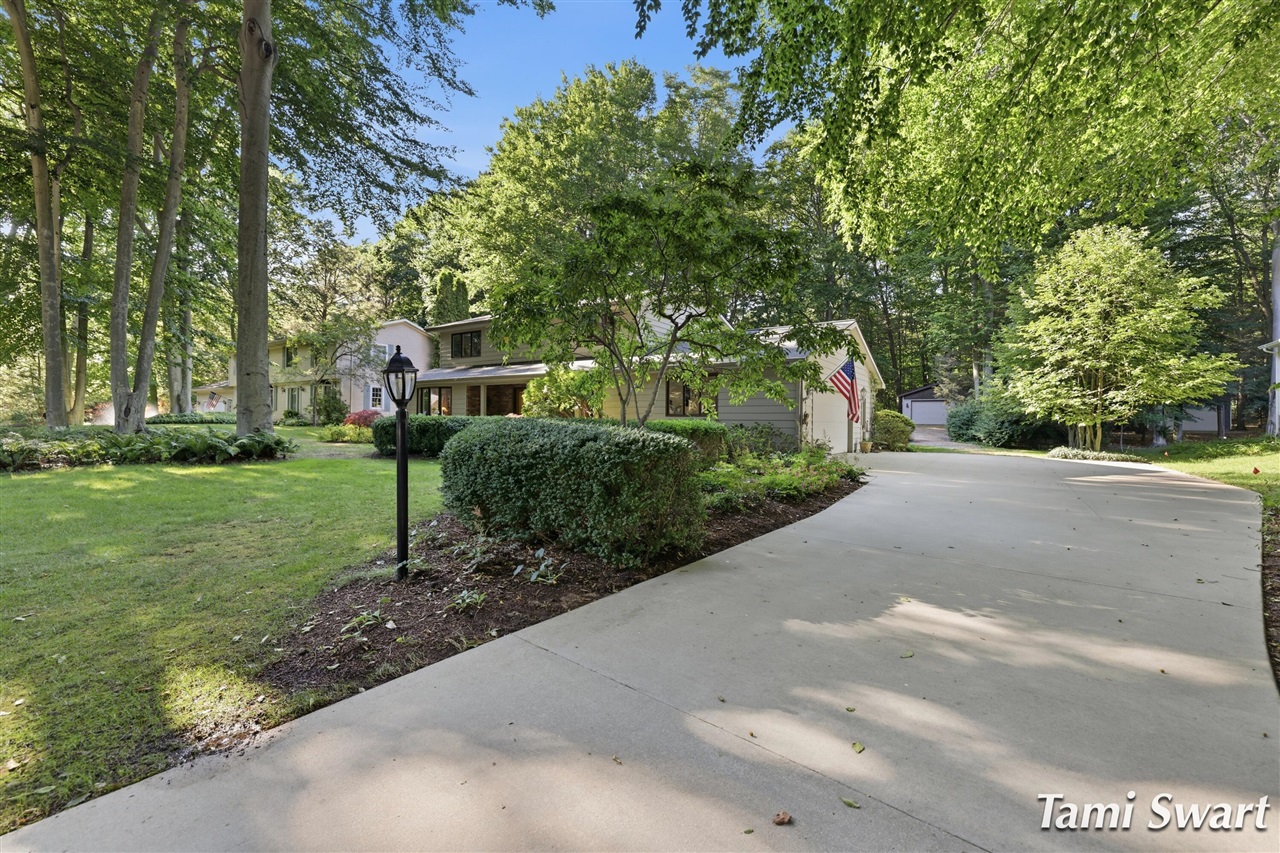4th image of 17565 Beech Hill Dr, Grand Haven, MI 49417 | MLS# 70547578