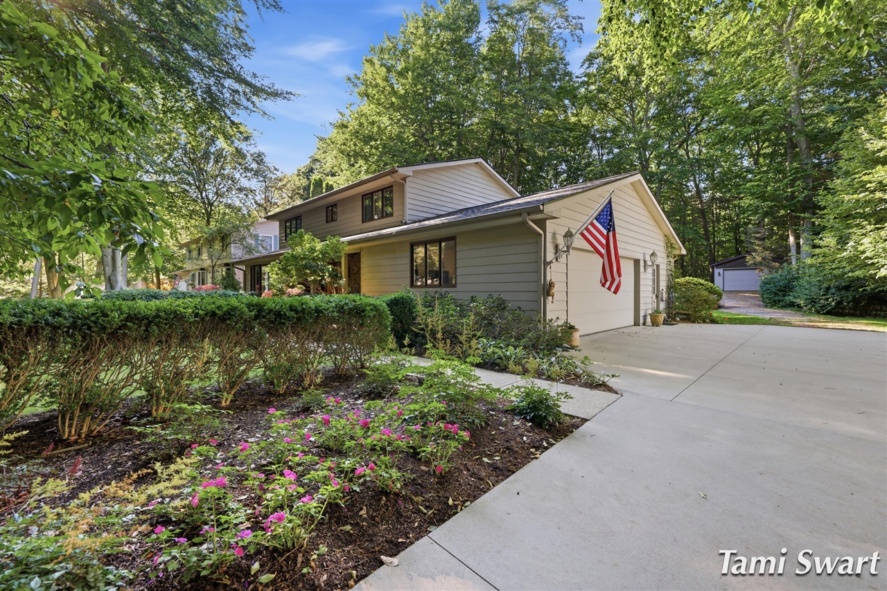 5th image of 17565 Beech Hill Dr, Grand Haven, MI 49417 | MLS# 70547578