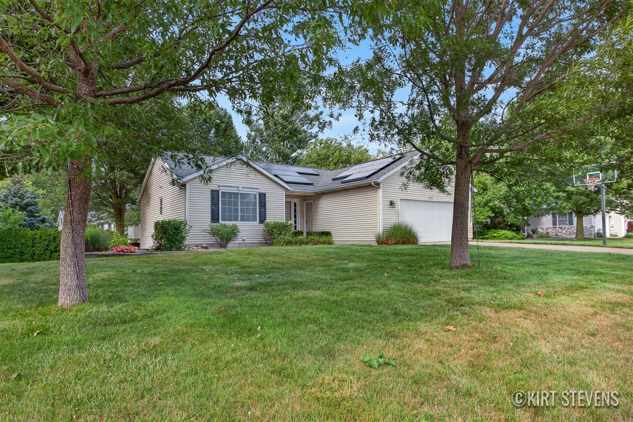 1st image of 5911 Frostline Dr, Allendale, MI 49401 | MLS# 70547602