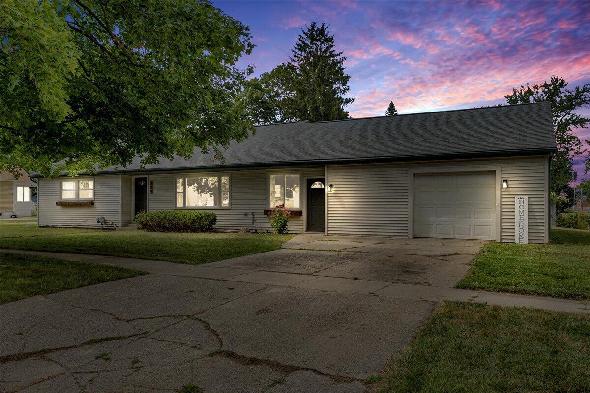 1st image of 309 W South St, Hastings, MI 49058 | MLS# 70547608