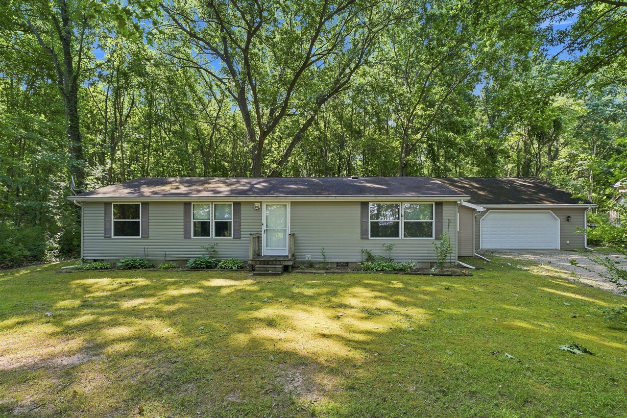 1st image of 26839 Marcellus Hwy, Dowagiac, MI 49047 | MLS# 70547613