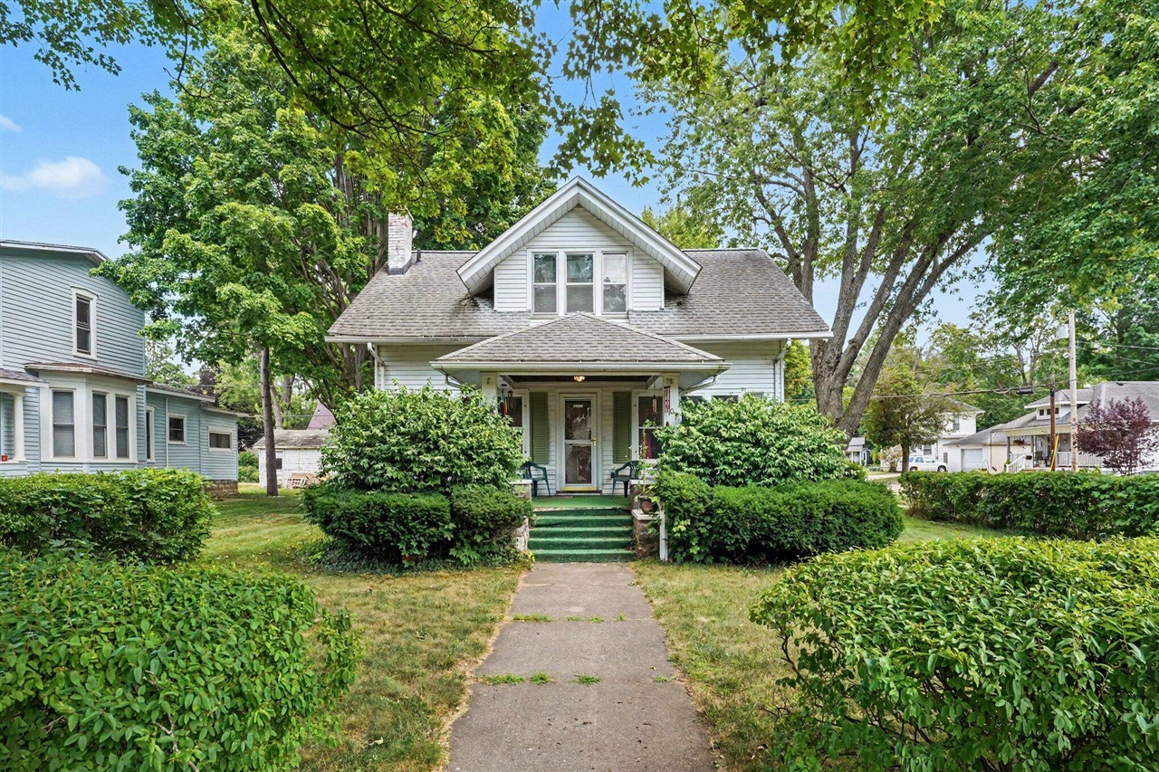1st image of 601 Elm St, Three Rivers, MI 49093 | MLS# 70547645